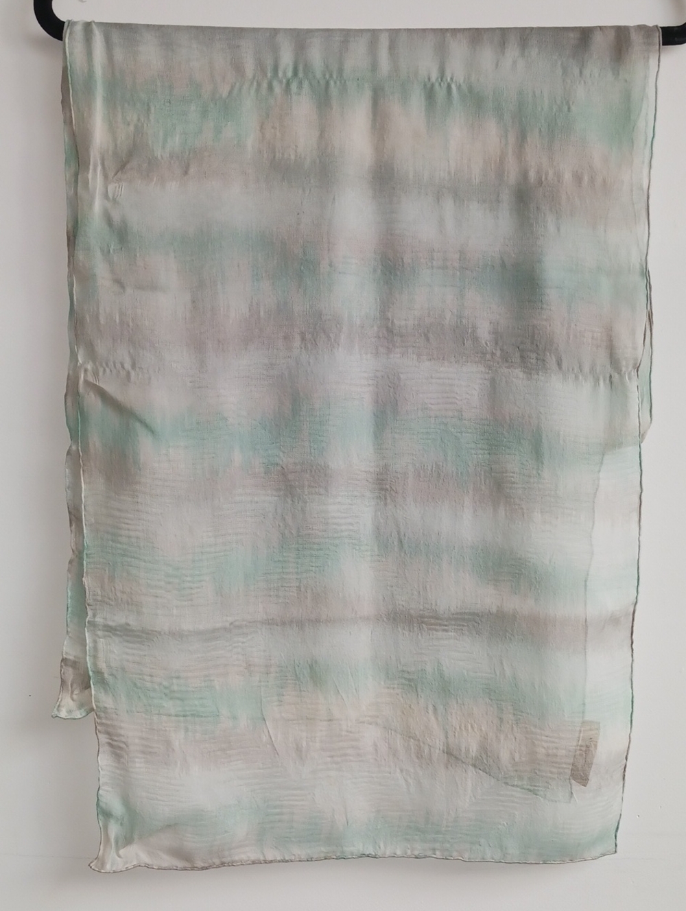 BURBERRY GRAY SILK PRINT SCARF